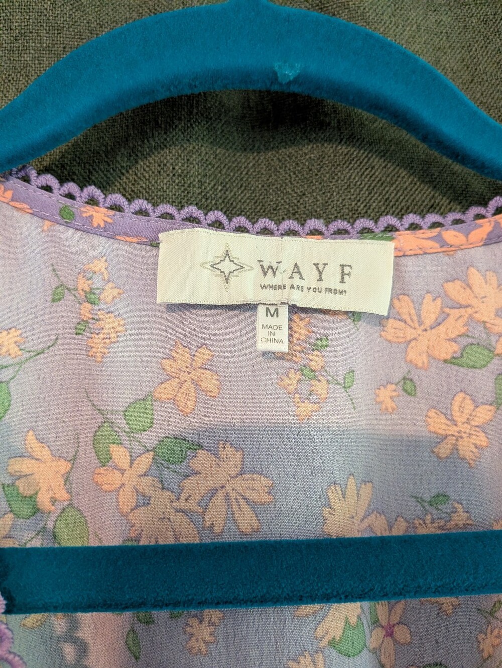 WAYF Flower Pattern Top - Picture 2 of 5